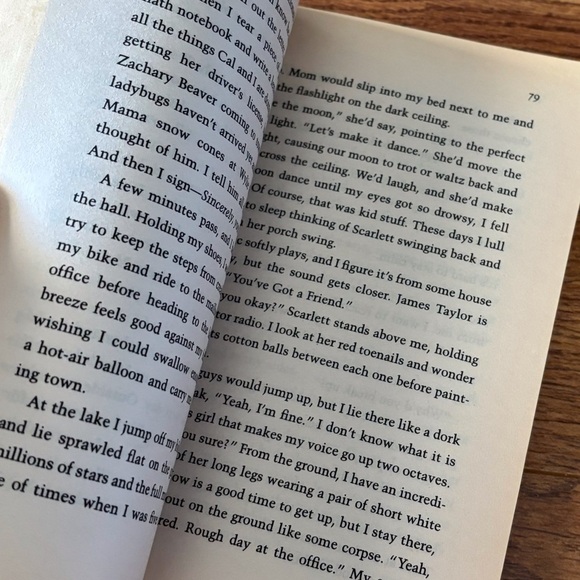 When Zachary Beaver Came to Town by: Kimberly Willis Holt back book - Picture 2 of 3